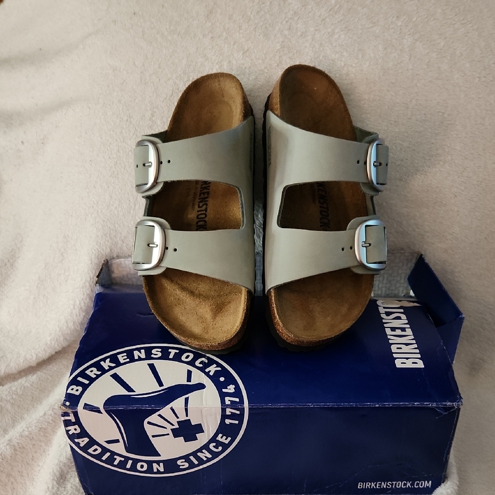NIB Birkenstock Sz 9 Arizona Big Buckle In Sage